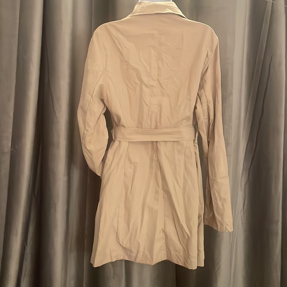 Ladies tan jacket. Size large. EUC. - Picture 3 of 6